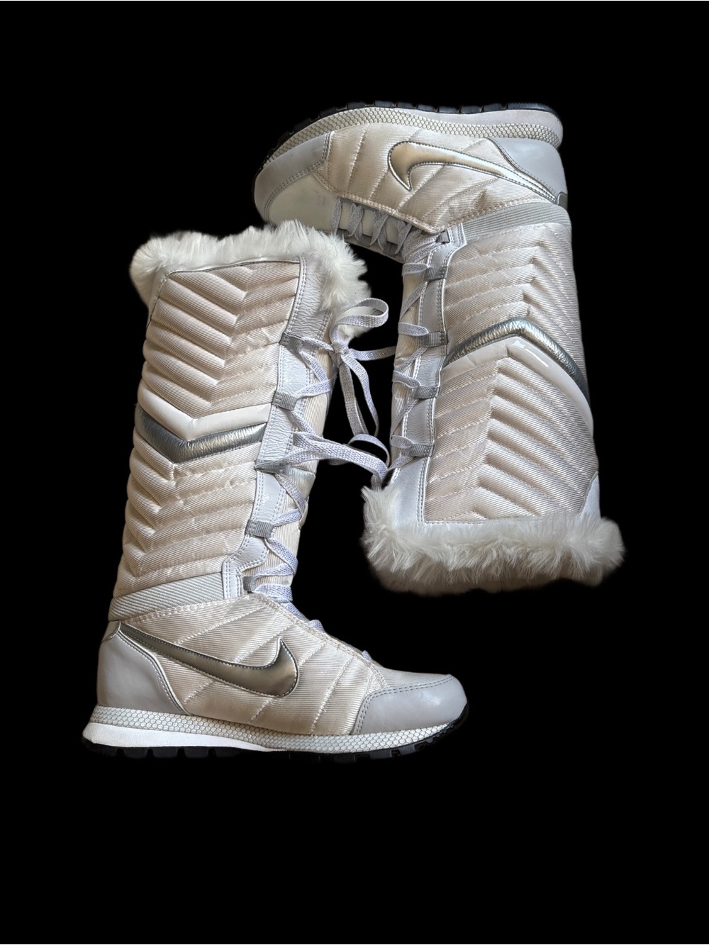Rare Vintage Nike Skyhigh Snow Boots Faux Fur Silver White 414950 Women’s 6 NWOB